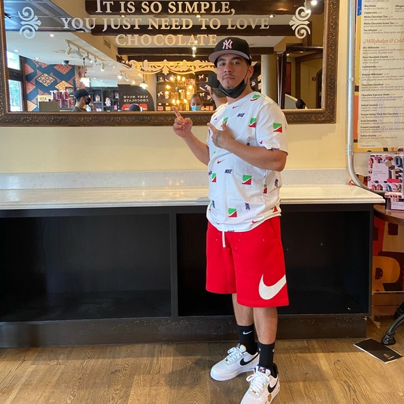 Meet your Posher, Javier - Picture 1 of 1